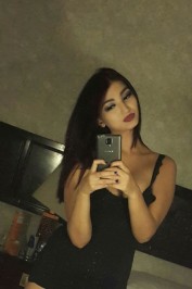 Samira, Dubai Massage call girl