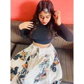Mahi, Dubai Massage call girl