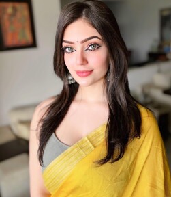 Shreya, Dubai Massage call girl